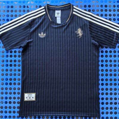 2025 Juventus retro T-shirt navy blue