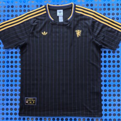 2025 Manchester United Retro T-Shirt Black
