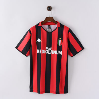 88/89 AC Milan home court